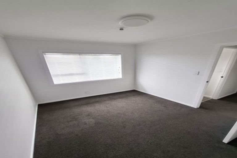 Photo of property in 30 Faith Bullock Place, New Lynn, Auckland, 0600