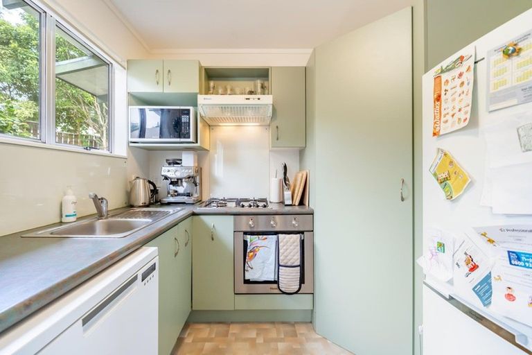 Photo of property in 34 Fenchurch Grove, Stokes Valley, Lower Hutt, 5019