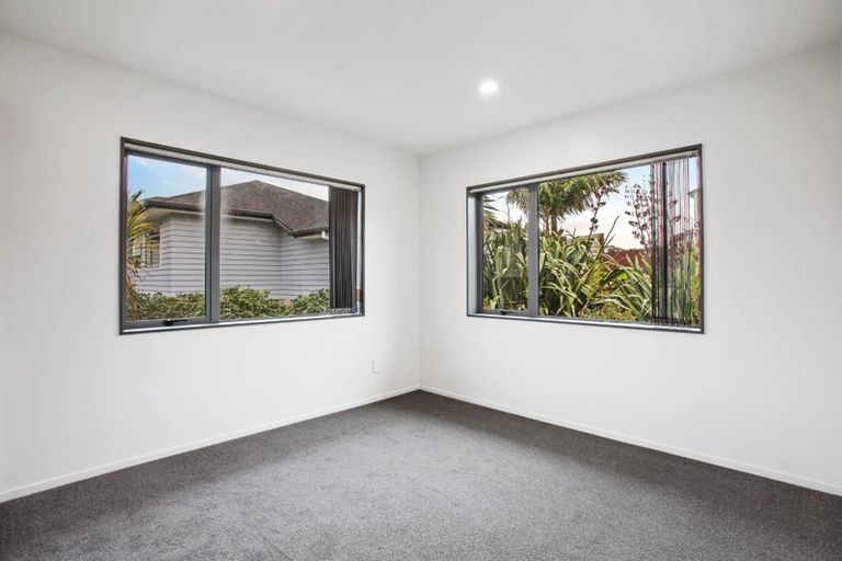 Photo of property in 8 Vino Cina Heights, Ranui, Auckland, 0612