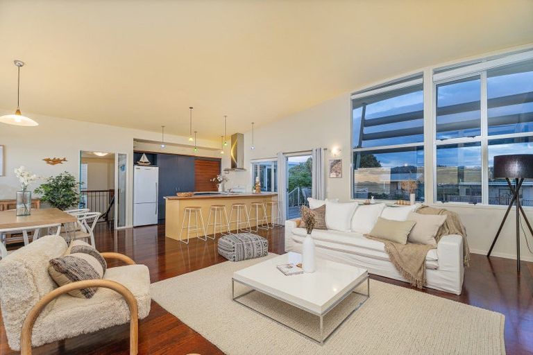 Photo of property in 92 Ocean Beach Road, Tairua, 3508