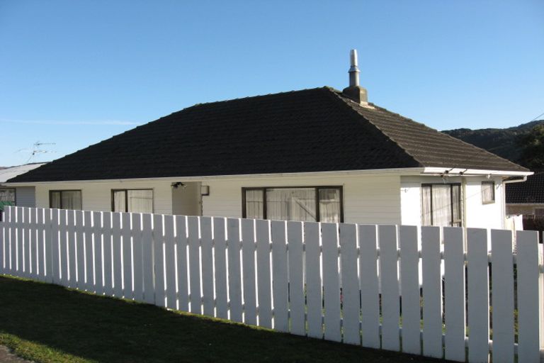 Photo of property in 40 Petrie Street, Wainuiomata, Lower Hutt, 5014