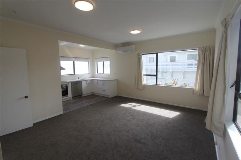 Photo of property in 5/51 Austin Street, Mount Victoria, Wellington, 6011