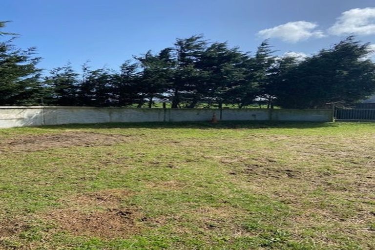 Photo of property in 84 Kaihau Road, Karioitahi, Waiuku, 2683