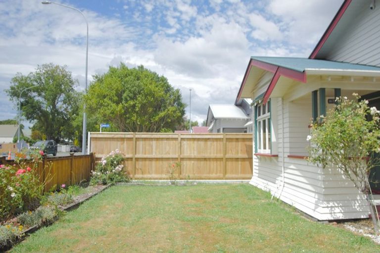Photo of property in 76 Victoria Avenue, Palmerston North, 4410