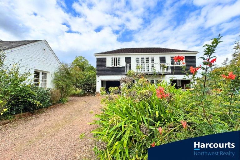 Photo of property in 86 Tawa Road, Kumeu, 0891