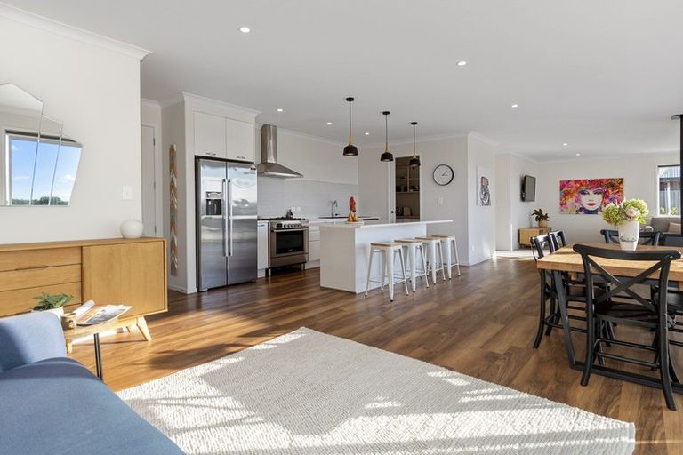 Photo of property in 15 Damien Place, Ohauiti, Tauranga, 3112