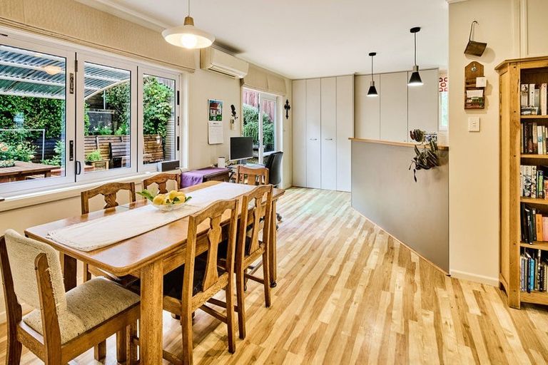 Photo of property in 55 Chester Road, Tawa, Wellington, 5028