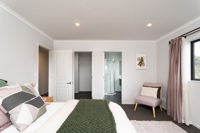 Photo of property in 36 Havana Rise, Grenada Village, Wellington, 6037