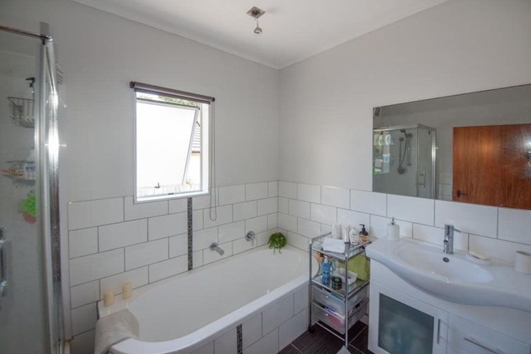 Photo of property in 271 Middleton Road, Glenside, Wellington, 6037