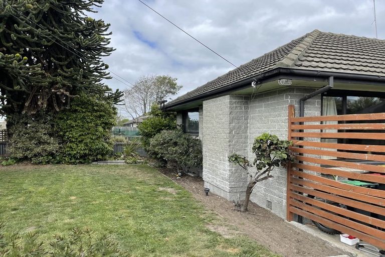 Photo of property in 199 Burwood Road, Burwood, Christchurch, 8083