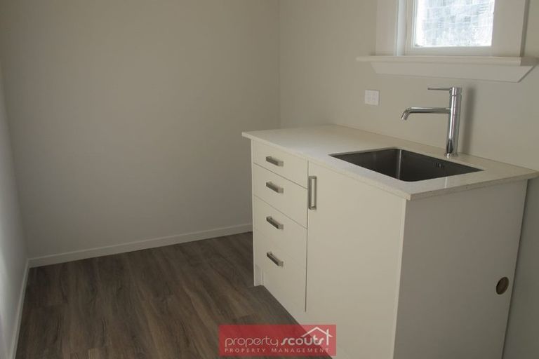 Photo of property in 14 Stone Street, Kenmure, Dunedin, 9011