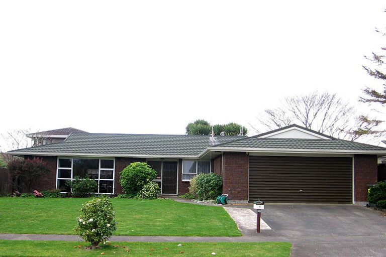 Photo of property in 6 Truscott Grove, Awapuni, Palmerston North, 4412