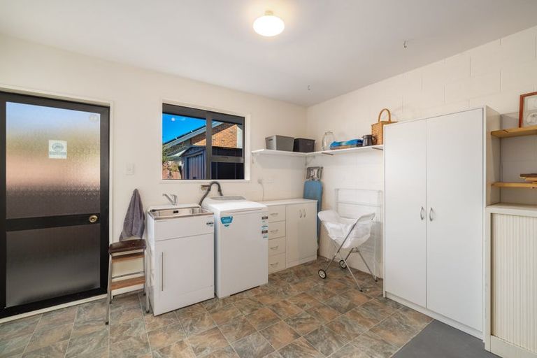 Photo of property in 2/6 Goodall Place, Redwood, Christchurch, 8051