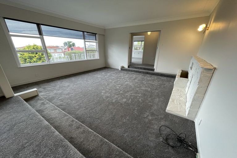 Photo of property in 222 Te Atatu Road, Te Atatu South, Auckland, 0610