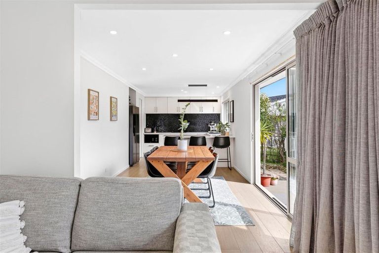 Photo of property in 7 Neale Avenue, Stoke, Nelson, 7011