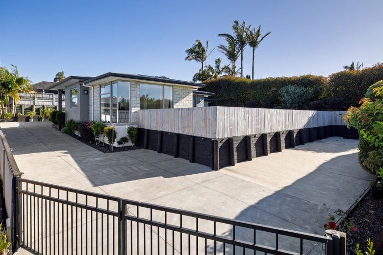 Photo of property in 12 Fleur Place, Te Puke, 3119