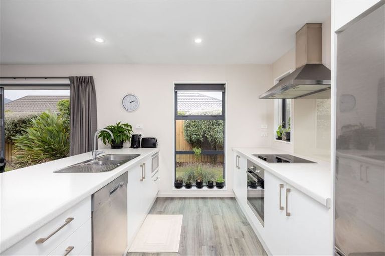 Photo of property in 14 Richmond Avenue, Halswell, Christchurch, 8025