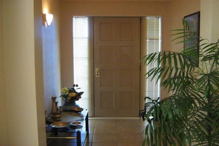 Photo of property in 37 Stableford Drive, Pyes Pa, Tauranga, 3112