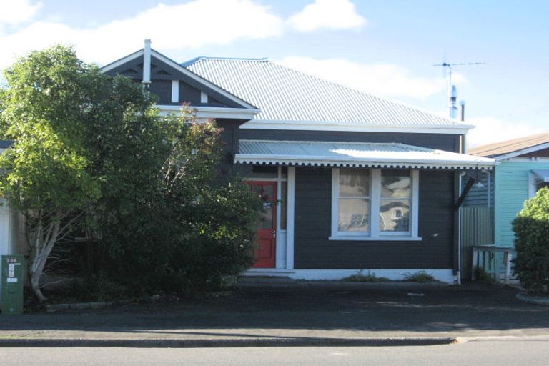 Photo of property in 108 Wellesley Road, Napier South, Napier, 4110