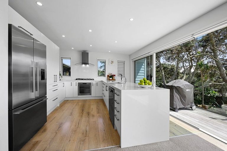 Photo of property in 16 Whitby Crescent, Mairangi Bay, Auckland, 0630
