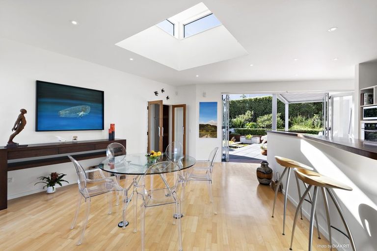 Photo of property in 102 Mitchell Street, Brooklyn, Wellington, 6021