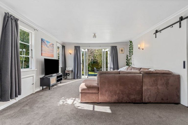 Photo of property in 24 Kuratawhiti Street, Greytown, 5712