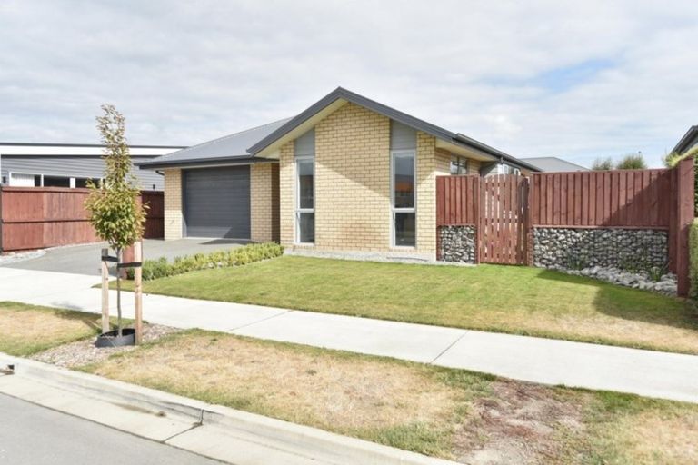 Photo of property in 14 Cleland Crescent, Kaiapoi, 7630