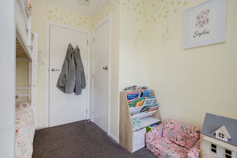 Photo of property in 47 Knight Road, Dannevirke, 4976