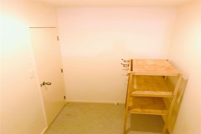 Photo of property in 11 Claywest Place, Glen Eden, Auckland, 0602