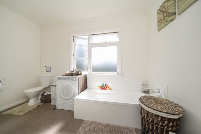 Photo of property in 10 Ohawe Terrace, Ohawe, Hawera, 4671