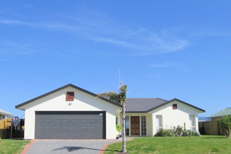 Photo of property in 62 Calypso Drive, Papamoa Beach, Papamoa, 3118