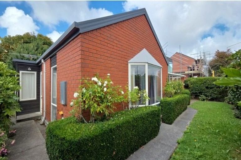 Photo of property in 72 Blighs Road, Strowan, Christchurch, 8052