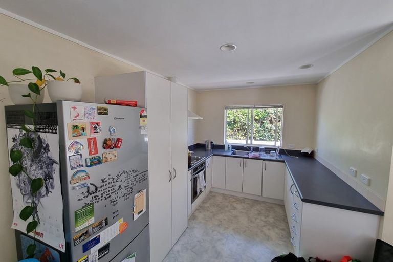 Photo of property in 2/74 College Road, Northcote, Auckland, 0627