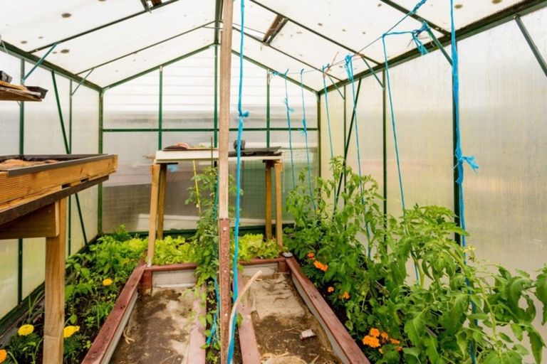 Photo of property in 32 Kathleen Crescent, Hornby, Christchurch, 8042