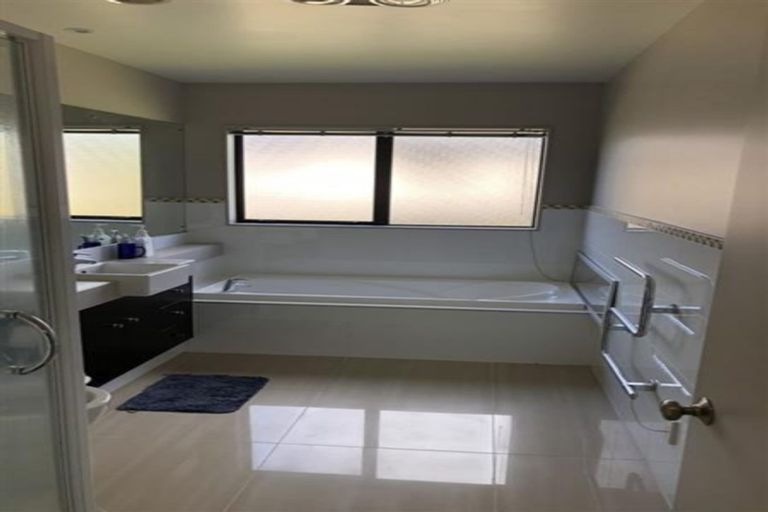 Photo of property in 7 Packspur Drive, Flat Bush, Auckland, 2016