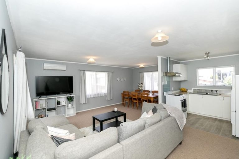 Photo of property in 86a Kahikatea Drive, Melville, Hamilton, 3206