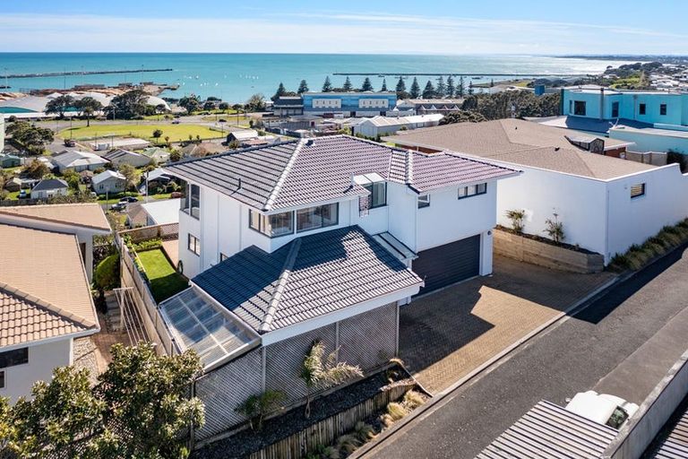 Photo of property in 12c Parris Street, Moturoa, New Plymouth, 4310