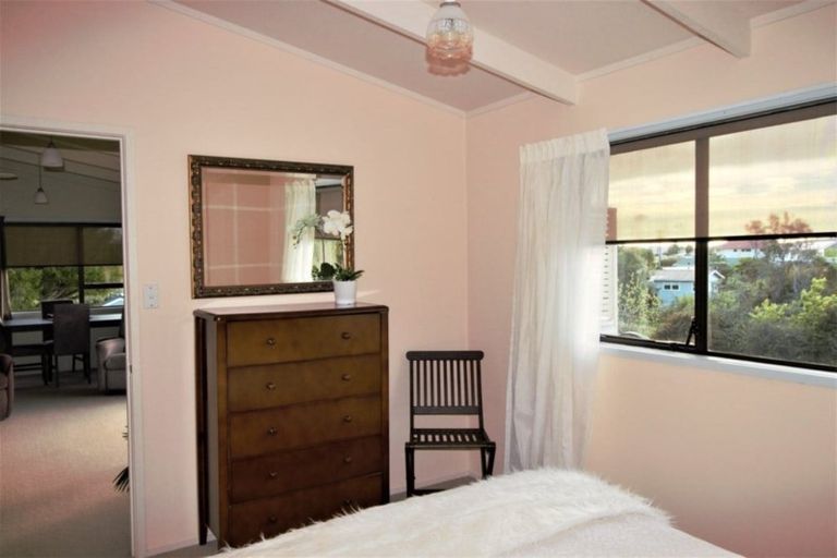 Photo of property in 5a Rangimaarie Crescent, Snells Beach, 0920