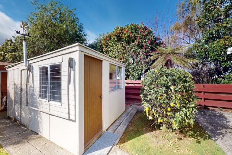 Photo of property in 1 Saint Annes Street, Levin, 5510