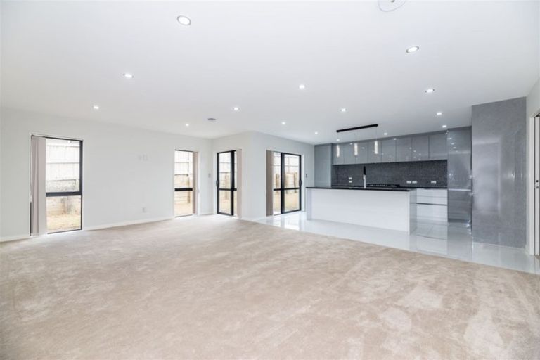 Photo of property in 42 Westmuir Crescent, Pokeno, 2402