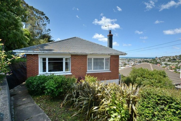Photo of property in 26 Shortland Street, Caversham, Dunedin, 9011
