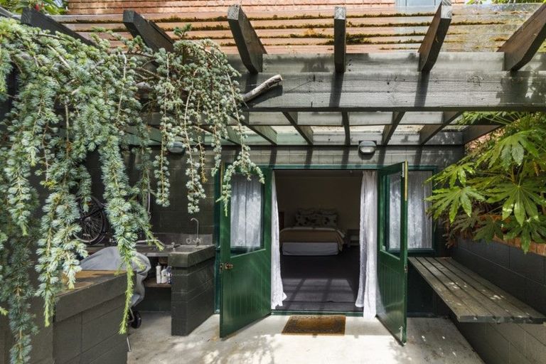 Photo of property in 7 The Oaks, Awapuni, Palmerston North, 4412