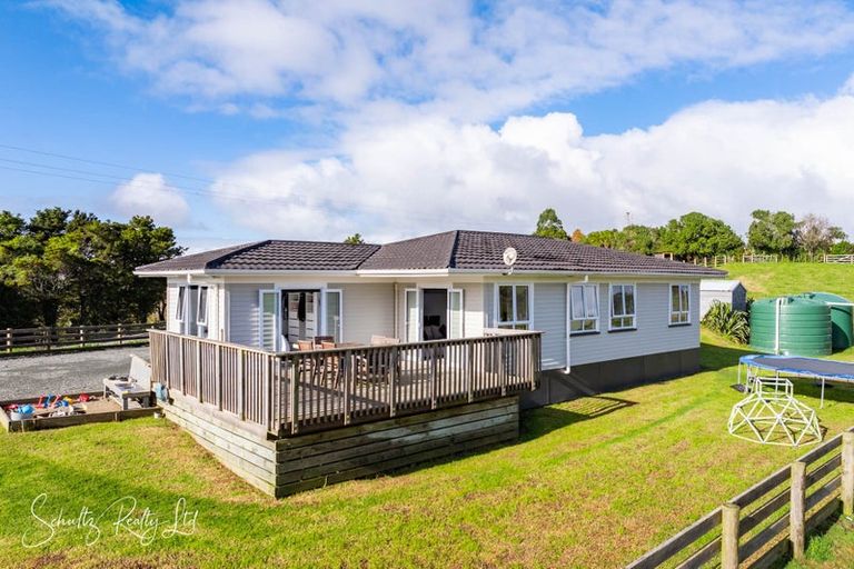 Photo of property in 194 Heatley Road, Whakapirau, Maungaturoto, 0583