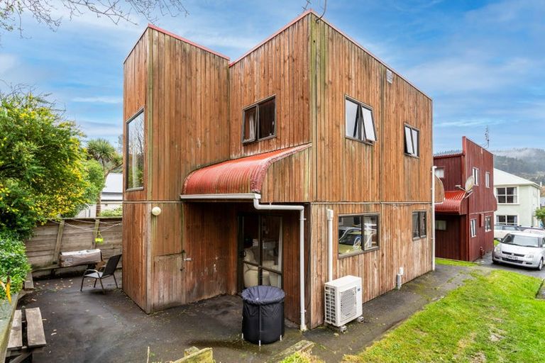 Photo of property in 1/114 Harbour Terrace, North Dunedin, Dunedin, 9016