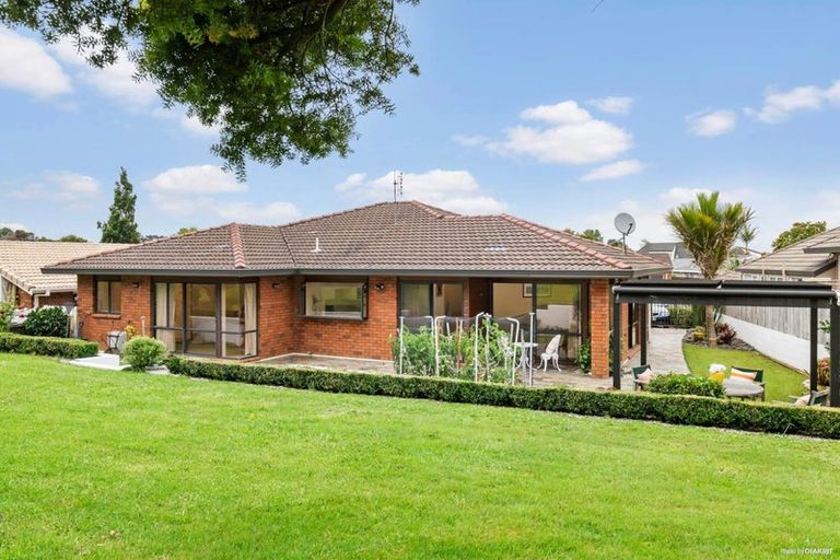 Photo of property in 45 Golfland Drive, Golflands, Auckland, 2013