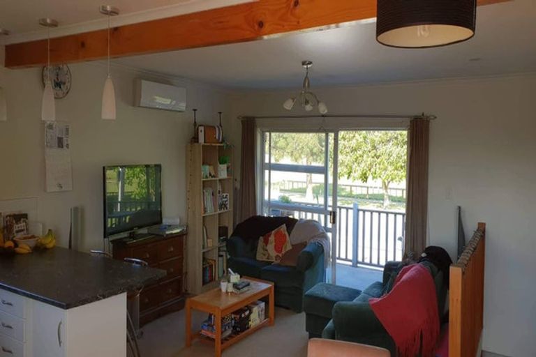 Photo of property in 51 Carlyle Street, Leamington, Cambridge, 3432