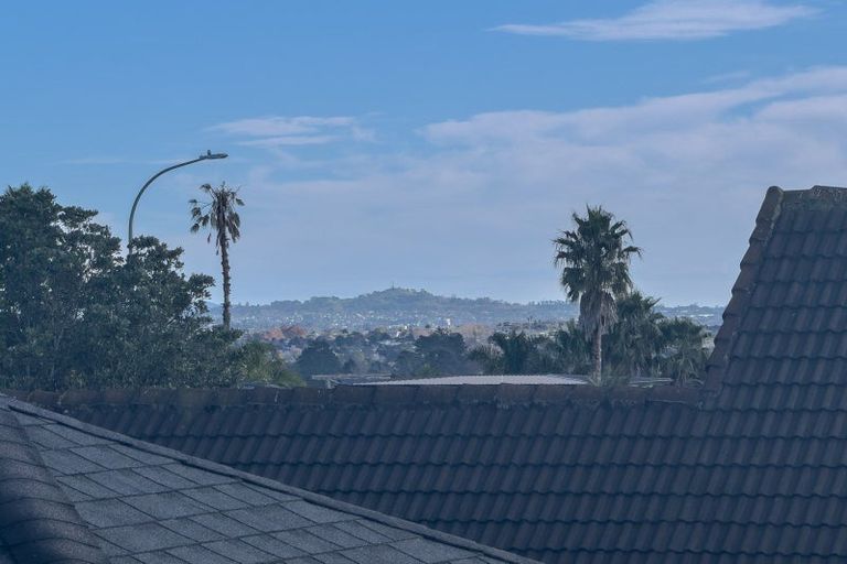 Photo of property in 202 Whitford Road, Shamrock Park, Auckland, 2016