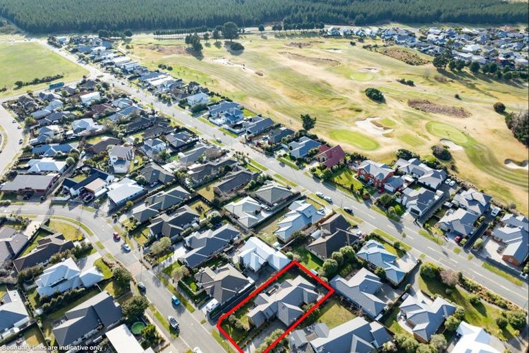 Photo of property in 24 Foresters Crescent, Parklands, Christchurch, 8083