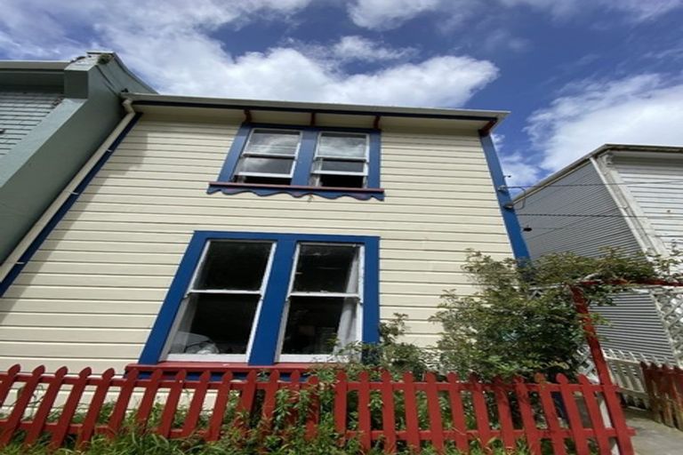 Photo of property in 19 Holloway Road, Aro Valley, Wellington, 6021