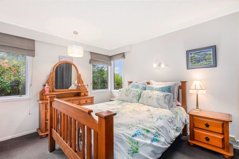 Photo of property in 30 Poto Road, Normandale, Lower Hutt, 5010